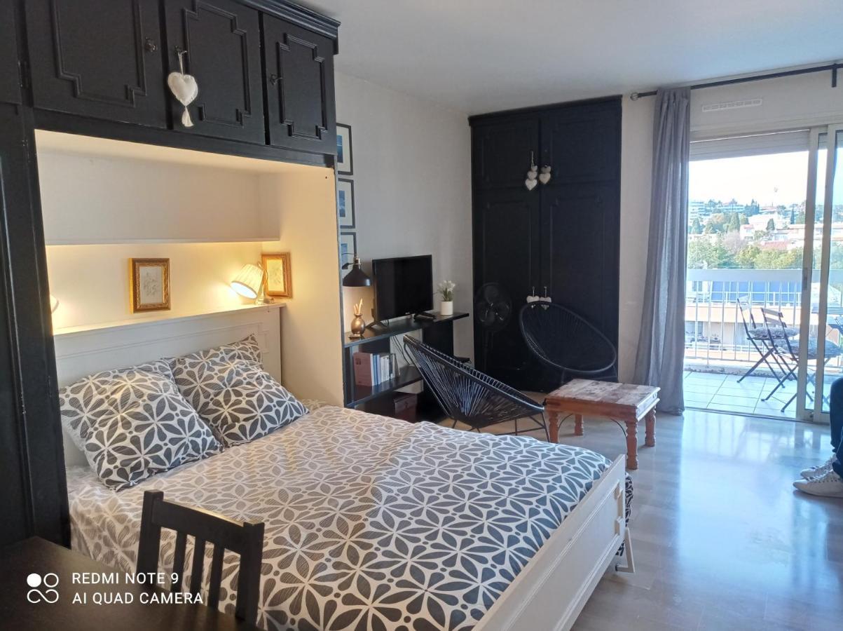Jardins Du Pont Du Lys Apartment ฌวง-เลส์-แป็งส์ ภายนอก รูปภาพ